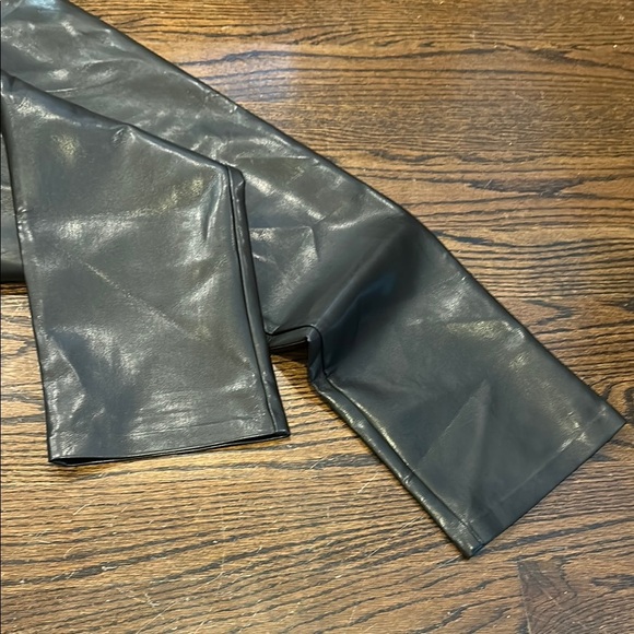 Wilfred Black Faux Leather-Style Straight Leg Pants Size 6 - Picture 7 of 8